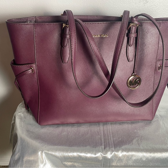 Michael Kors Purple Structured Tote with Gold Charm - Picture 3 of 8